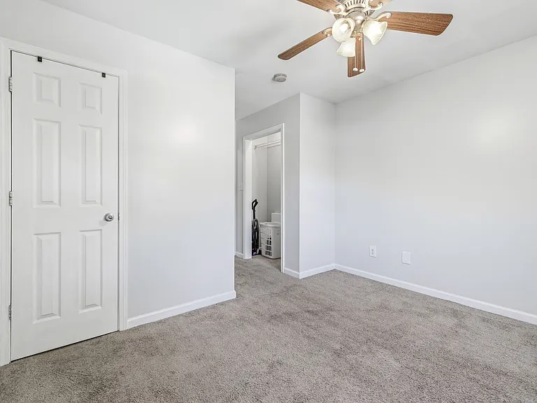 205 Pineview Dr #A — Photo 16