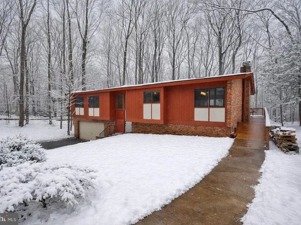 10209 Lloyd Rd, Potomac, MD 20854