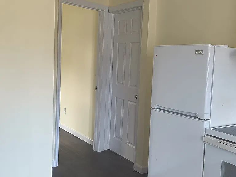 Camelot Dr — Photo 3