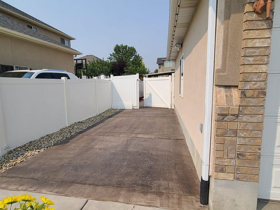 1st image of 10236 S Alder Grove Way