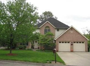 2032 Golf Way Rd, Aliquippa, PA 15001