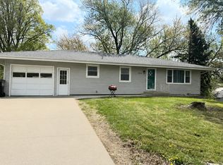 1514 Glenmore Dr, Norfolk, NE 68701