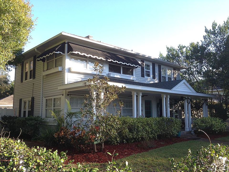 1st image of 105 18th Ave NE