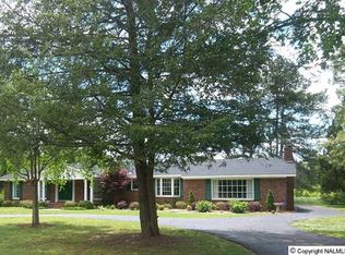 609 Tammy St SW, Decatur, AL 35603