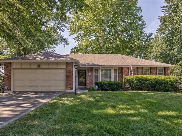 8411 W 87th St, Overland Park, KS 66212