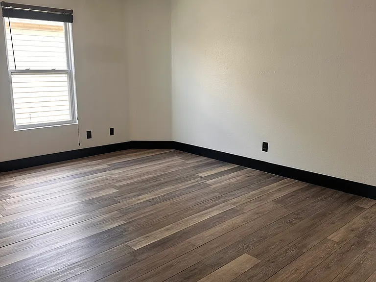 14174 Marilyn Rd — Photo 10