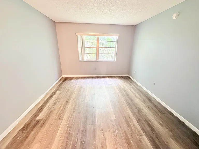 4354 NW 9th Ave #14-3C — Photo 7