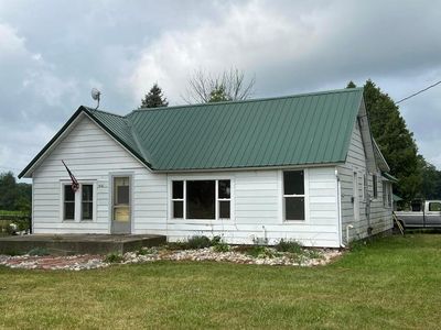 11053 N Miles Rd, Six Lakes, MI, 48886