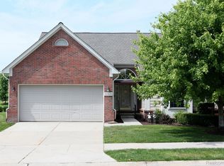 22028 Norwich Dr #21, Macomb, MI 48042