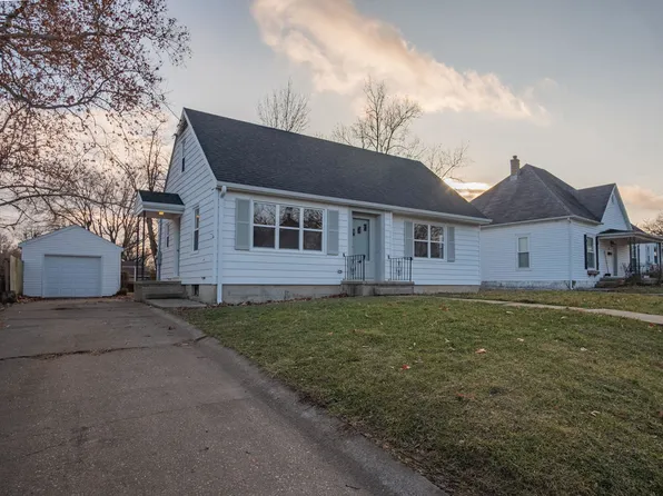 1306 Pollock Rd, Mexico, MO 65265