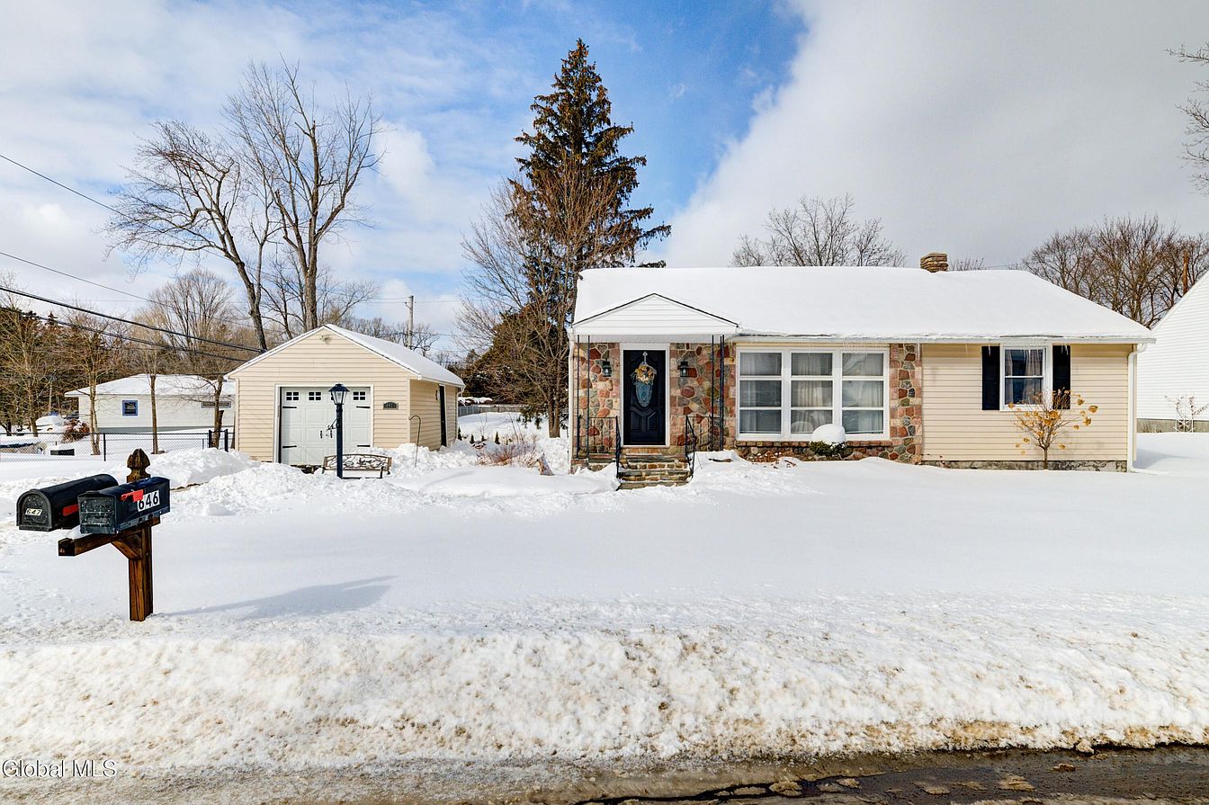 1st image of 647 Beaumond Place