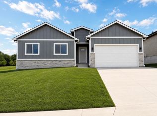 7710 S 33rd Ave, Bellevue, NE 68147