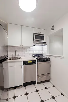 Rented by Mirador Real Estate | media 15