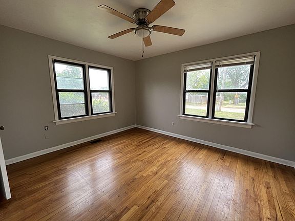 NE bedroom