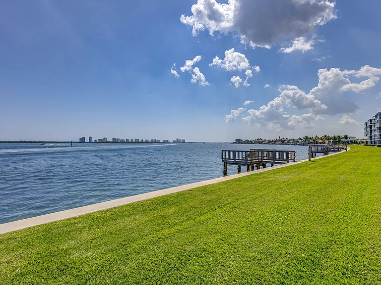 52 Yacht Club Dr #305 — Photo 13