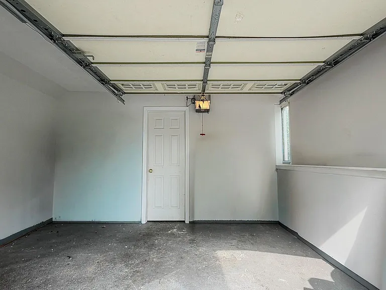 16 Brookside Dr — Photo 23