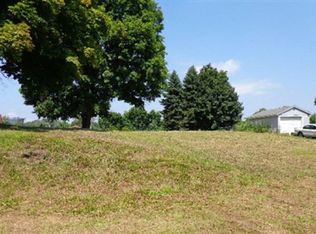 903 Brady Ave, Barberton, OH 44203