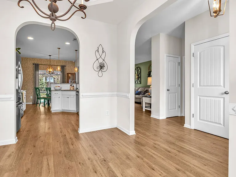 405 Belhaven Ct — Photo 9