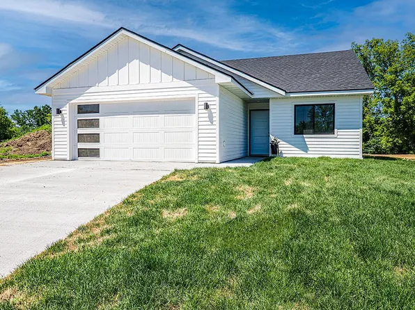 257 Paradise Pl, Howard Lake, MN 55349