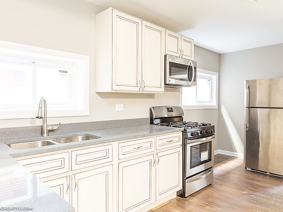 4th image of 4336 W Dickens Ave