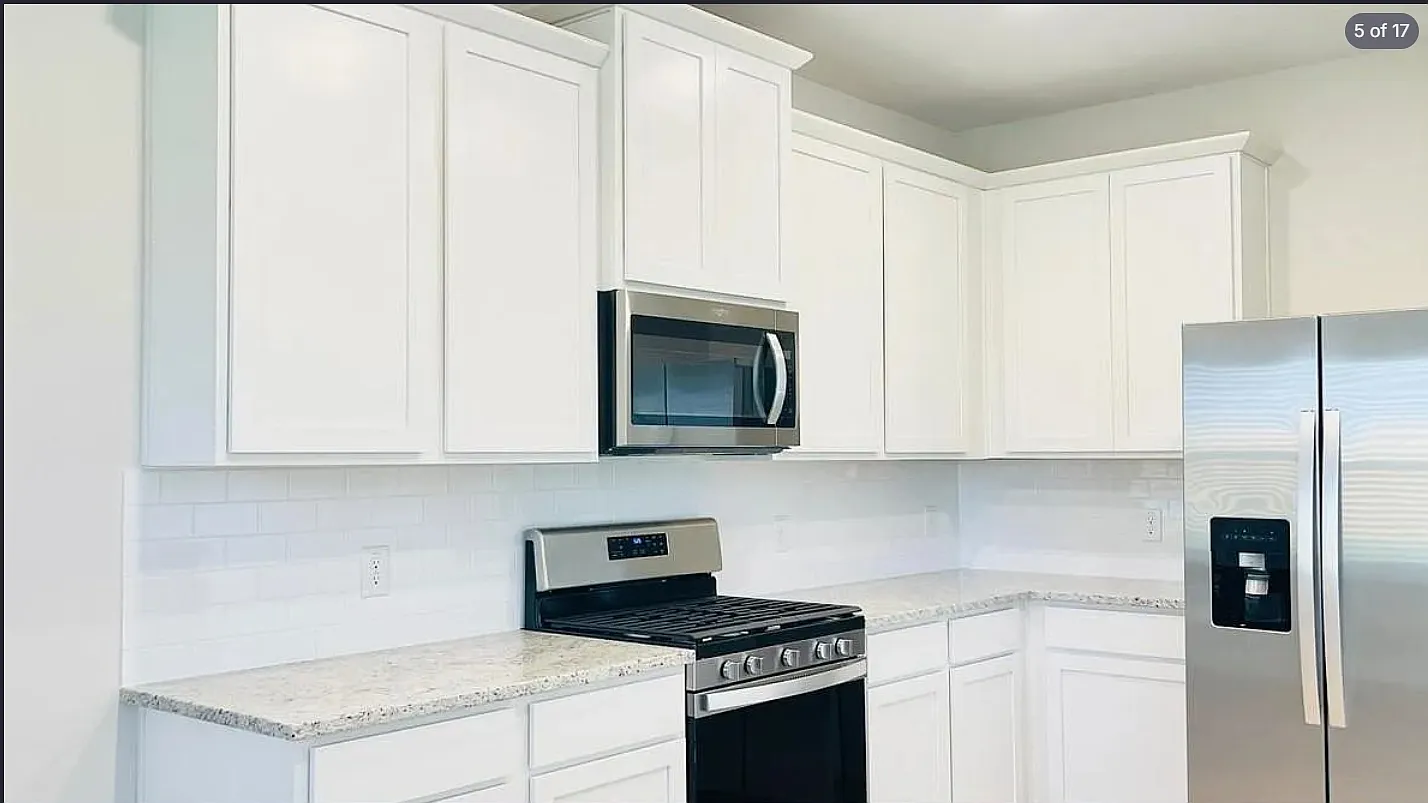 3 bed, 1627 sqft, $2,250 — Photo 2