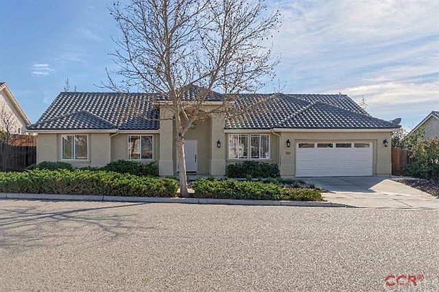 Wonderful Single Level Model in Deer Park Estates