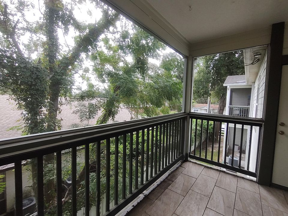 1st image of 2935 NE 7th St APT 314