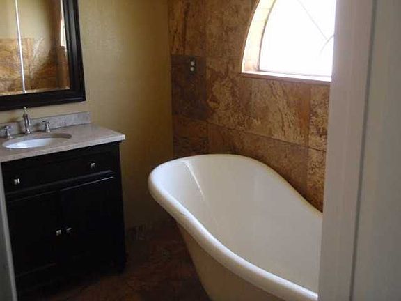 4th image of 4921 Crowder Blvd