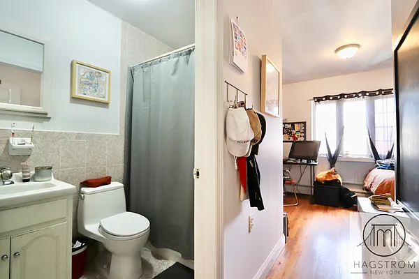 Rented by Hagstrom Management Inc | media 20