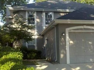 822 E Willow Point Pl, Newport News, VA 23602