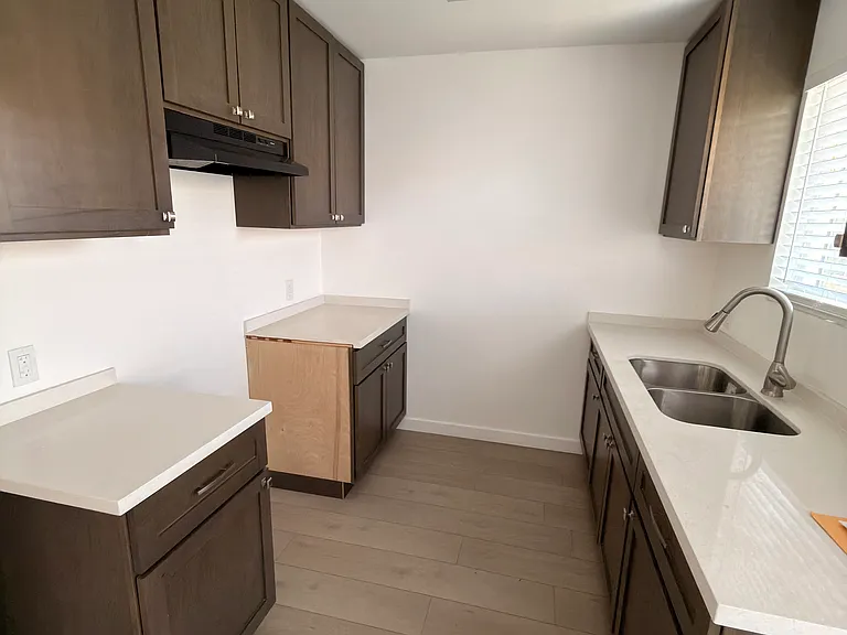 7119 Mountain View Ave #J — Photo 15