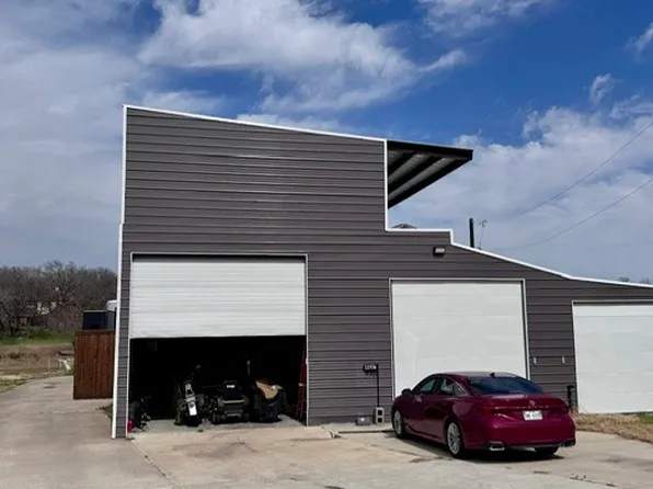 11936 Younger Ct, Azle, TX 76020