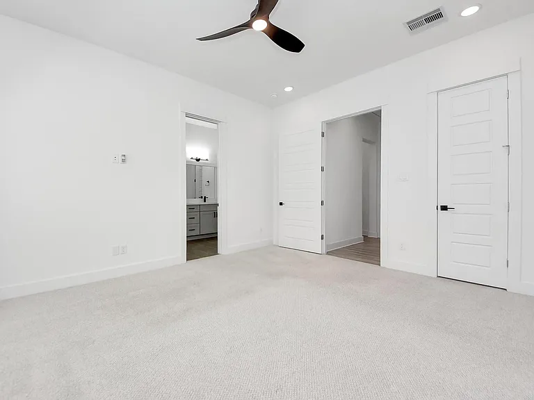 3010 Jensen Springs Ln — Photo 37