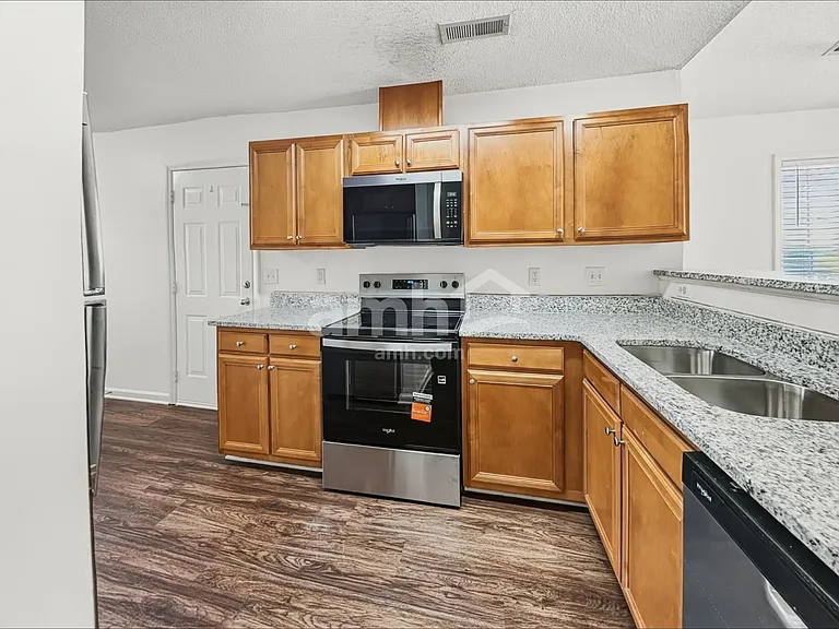 115 Bristol View Cir — Photo 4