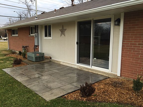 Backyard Paver Patio