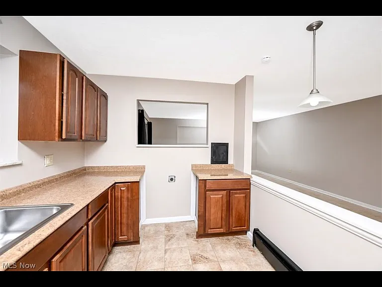 5200 Royalton Rd — Photo 2