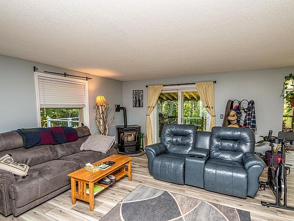 3rd image of 60 Bern Drive