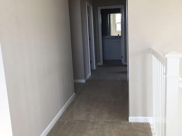 119 Breakwater — Photo 8