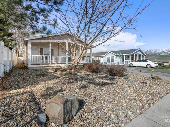 614 27th St, Lewiston, ID 83501