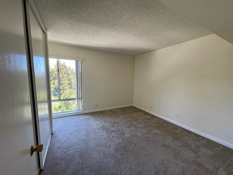 1101 Continentals Way #310 — Photo 20