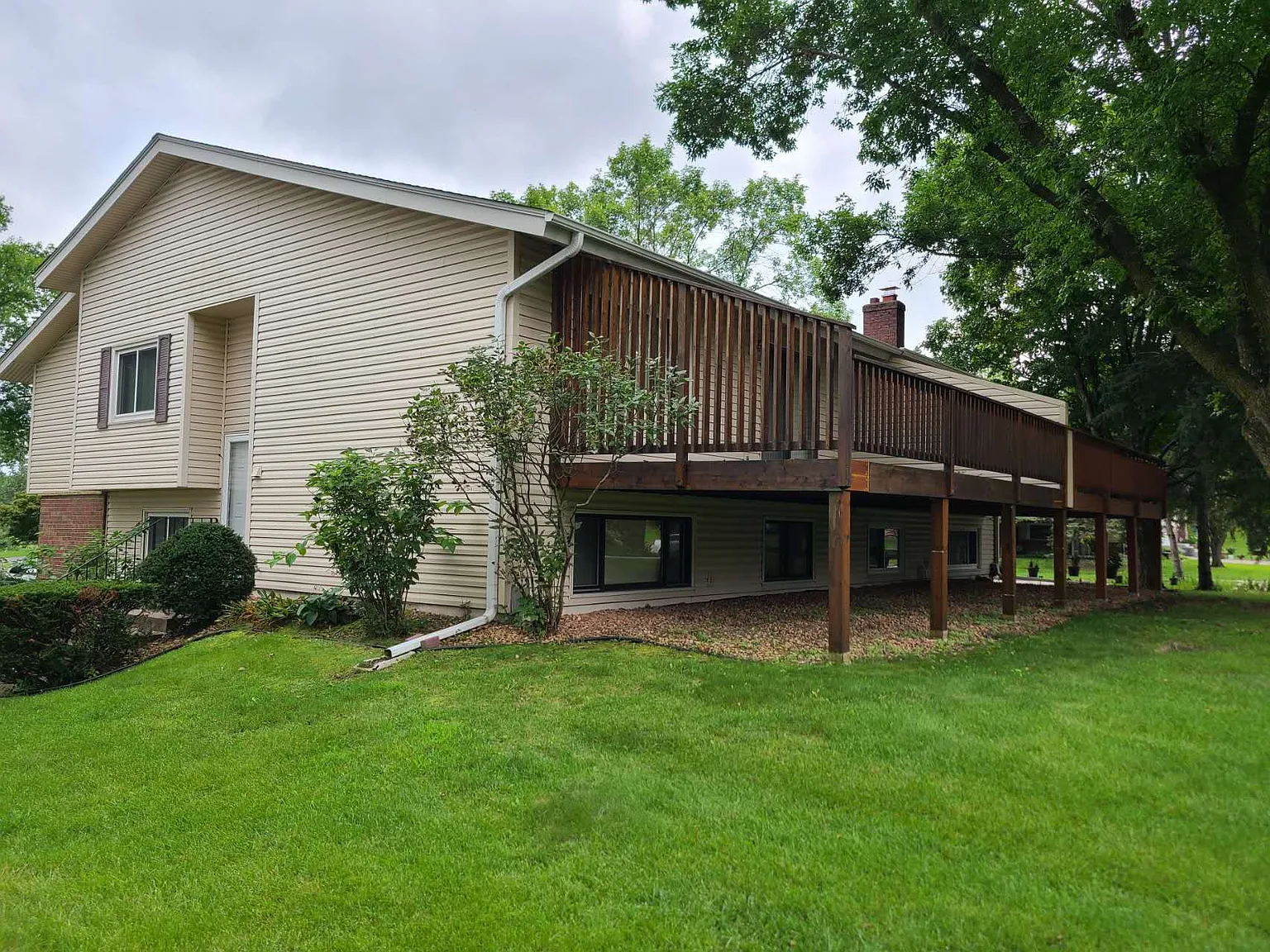 3 bed, 1550 sqft, $2,350 — Photo 2
