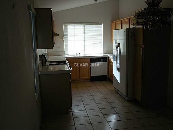 3rd image of 1833 Linton Hill Ln