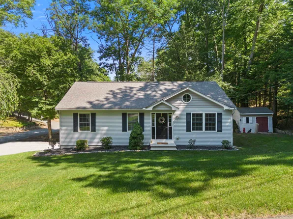 2 Hemlock Shore Drive, Atkinson, NH 03811