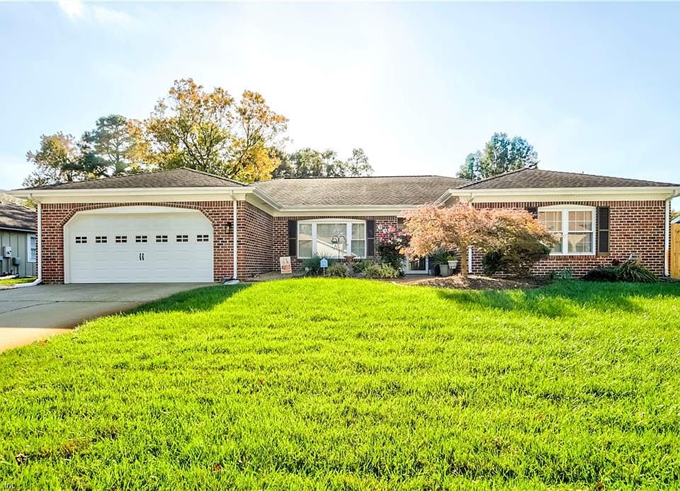 1st image of 664 Pinebrook Dr