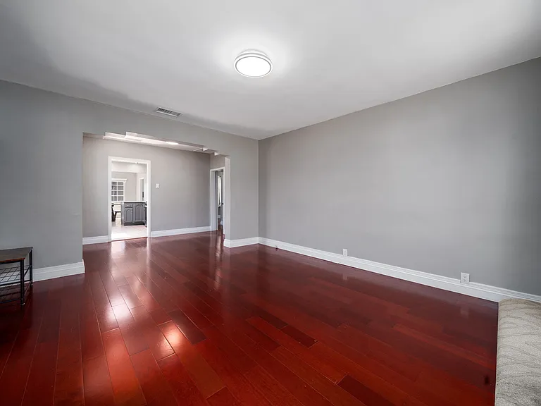 9310 Danby Ave — Photo 7