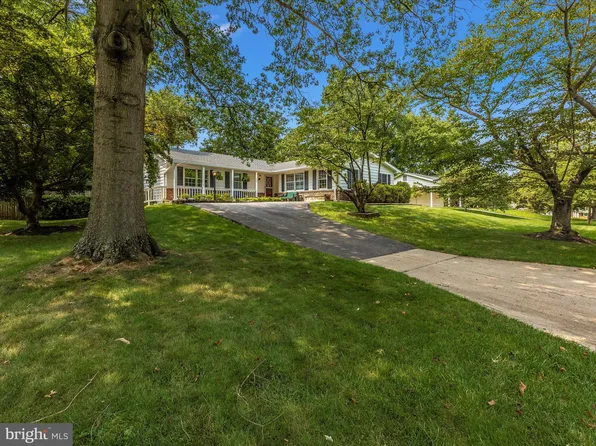 11320 Rambling Rd, Gaithersburg, MD 20879