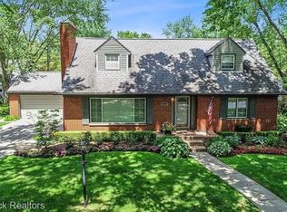 16000 Amherst Ave, Beverly Hills, MI 48025