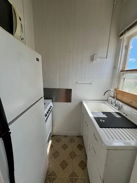 Studio, $1,800 — Photo 4