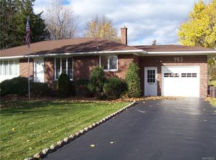 983 James Dr, Lewiston, NY