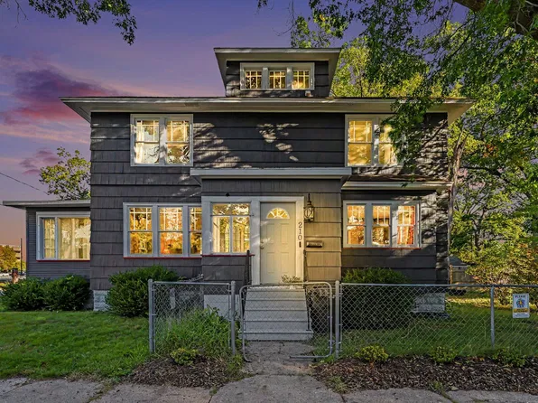 210 E Larch Ave, Muskegon, MI 49442